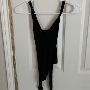 Size medium black body suit!